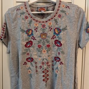 Johnny Was high low embroidered shirt sleeve  tunic